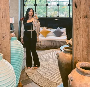 Ashley Tugu Tani Lets You Travel Back in Time to 19th Century Britain