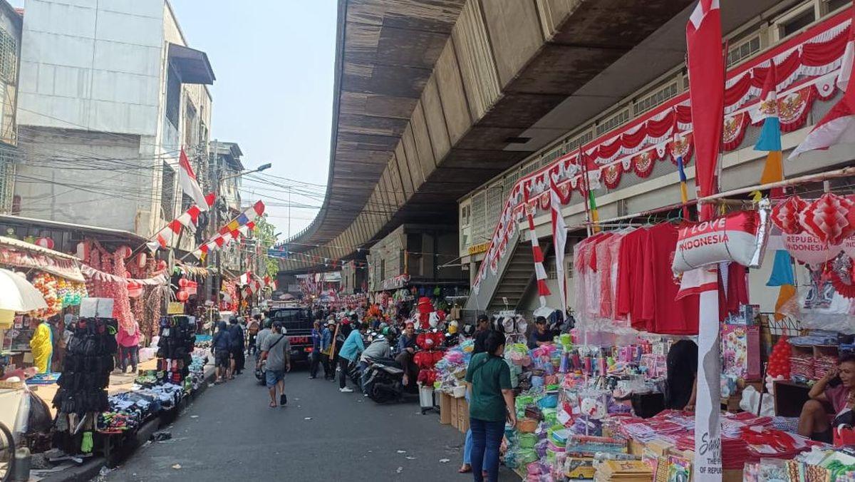 Indonesian street market with red and white decorations
