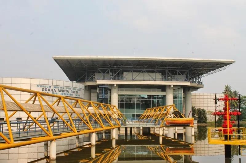 Graha Widya Patra oil and gas museum with yellow bridge