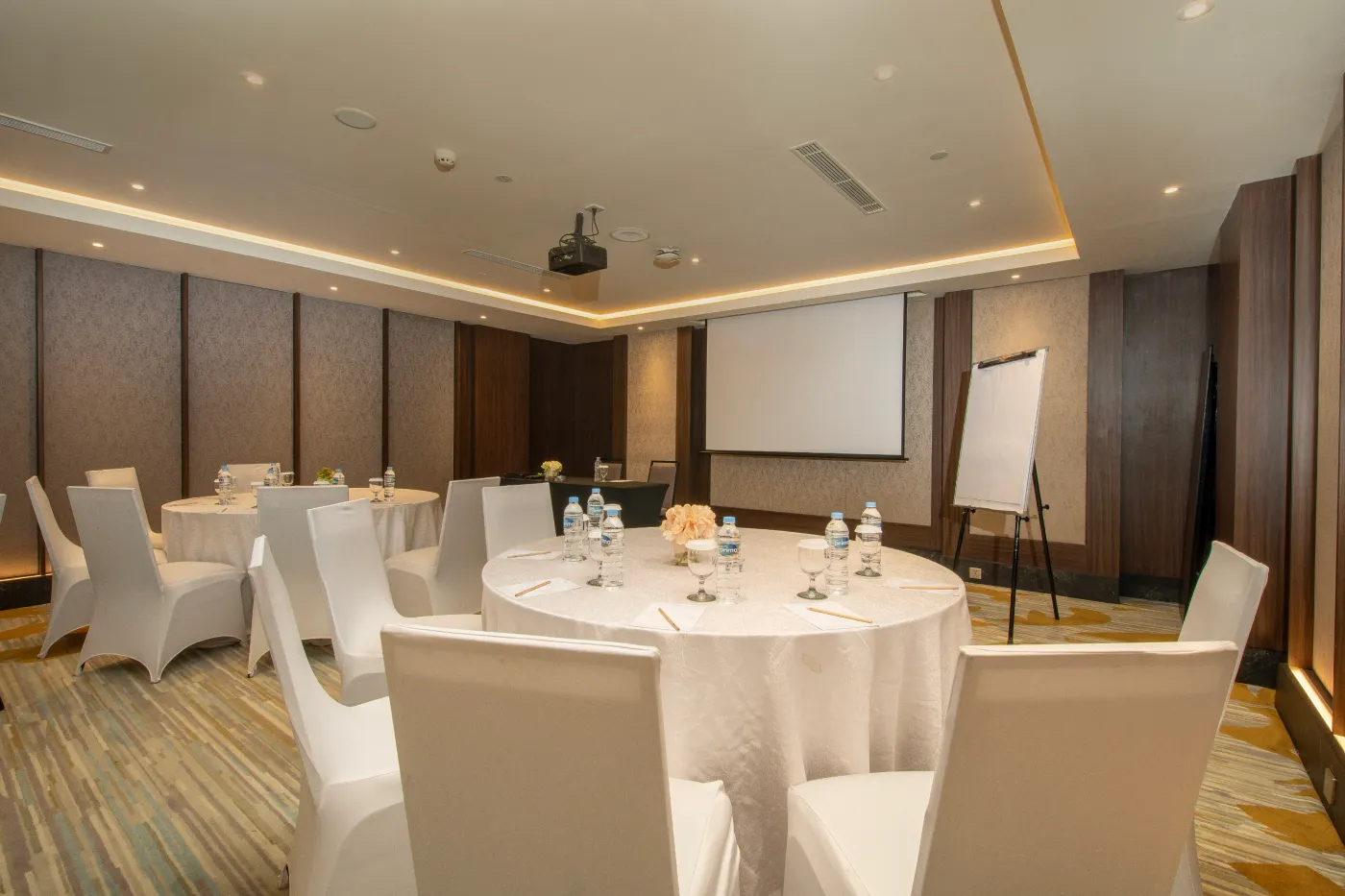 Residential Fullboard – Twin Room