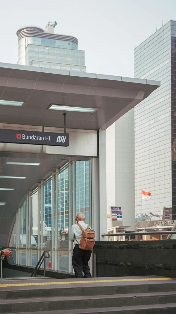 mrt bundaran hi entrance